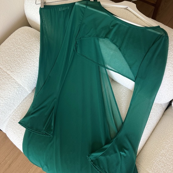 EastnWest Label Sheer Green Jamie Set - Picture 2 of 3